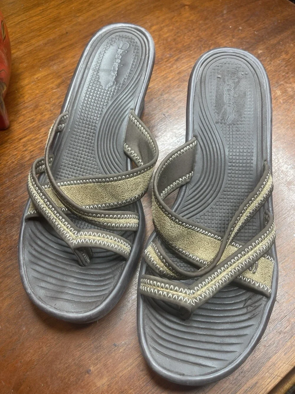 SKECHERS Women’s 9M Sandals Slides Wedge Comfort Shoes Memory Foam Brown Gold